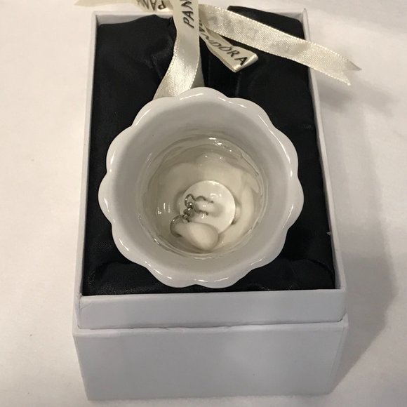 PANDORA 2017 Christmas Bell Ornament New in Box Limited Edition - Picture 7 of 8